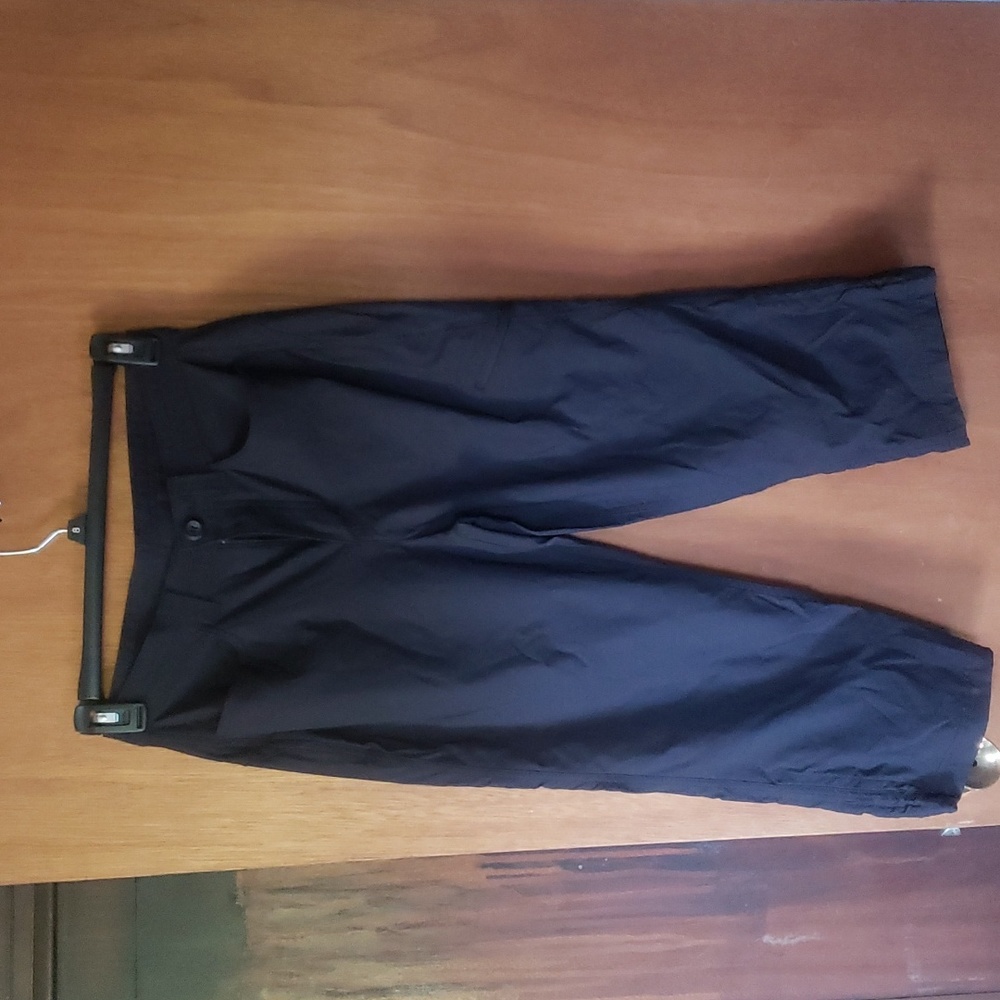 Eddie Bauer capris 6